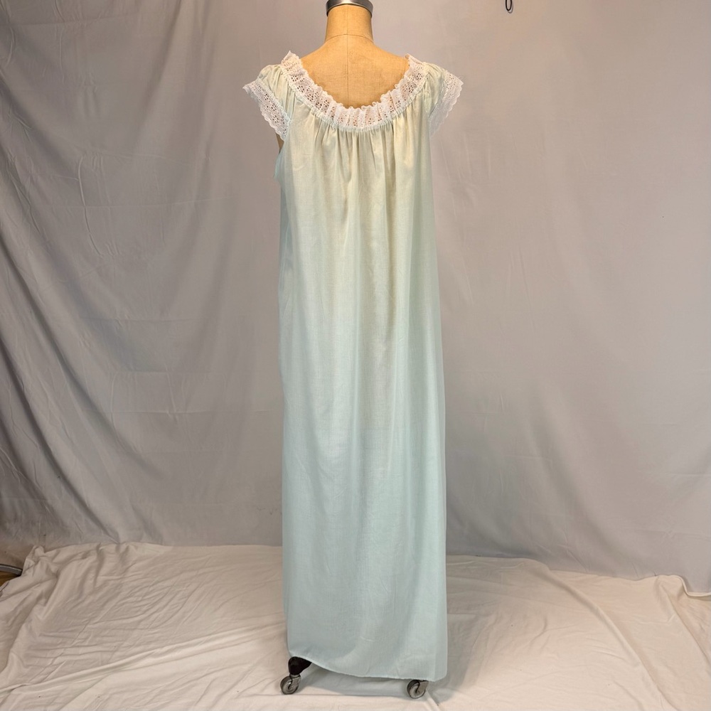 VINTAGE 60s cottage prairie floral embroidered nightgown robe housecoat set lace - Picture 6 of 17